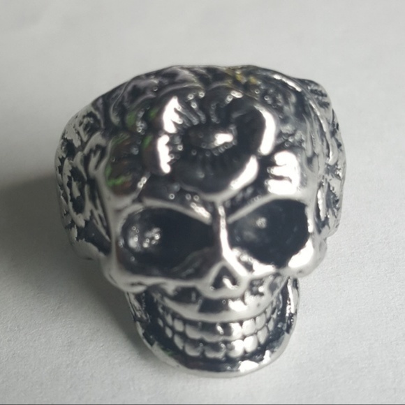 Skull Roses Punk Rock Biker Ring Gothic VTG Metal - Picture 4 of 6